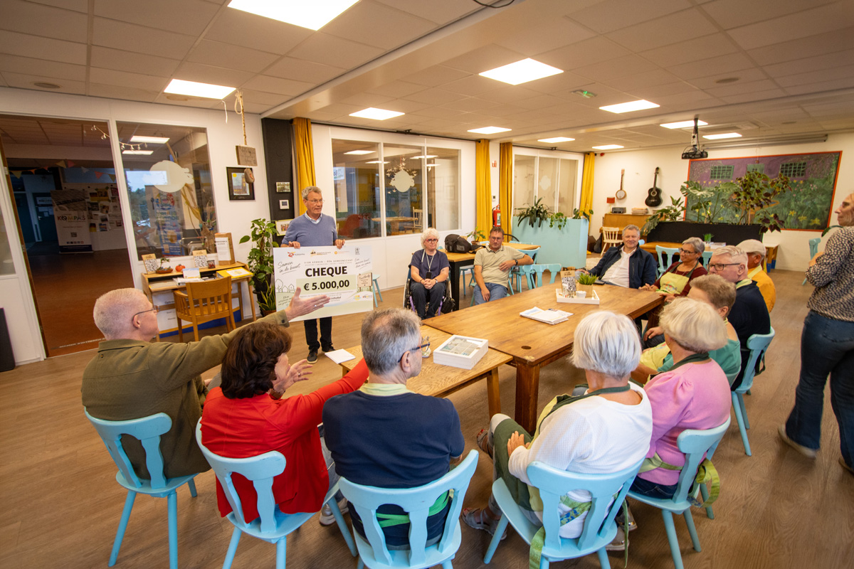 Cheque voor Buurt Bordje